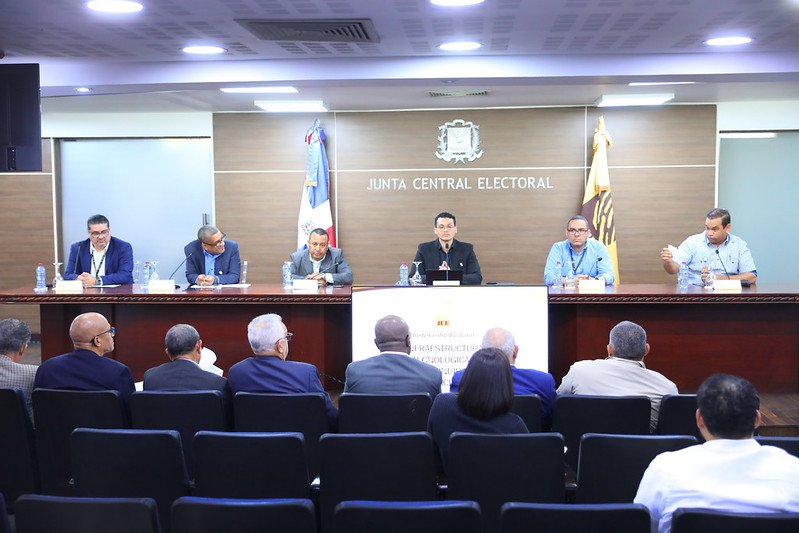 Mesa Técnica y de la Comisión del Padrón Electoral