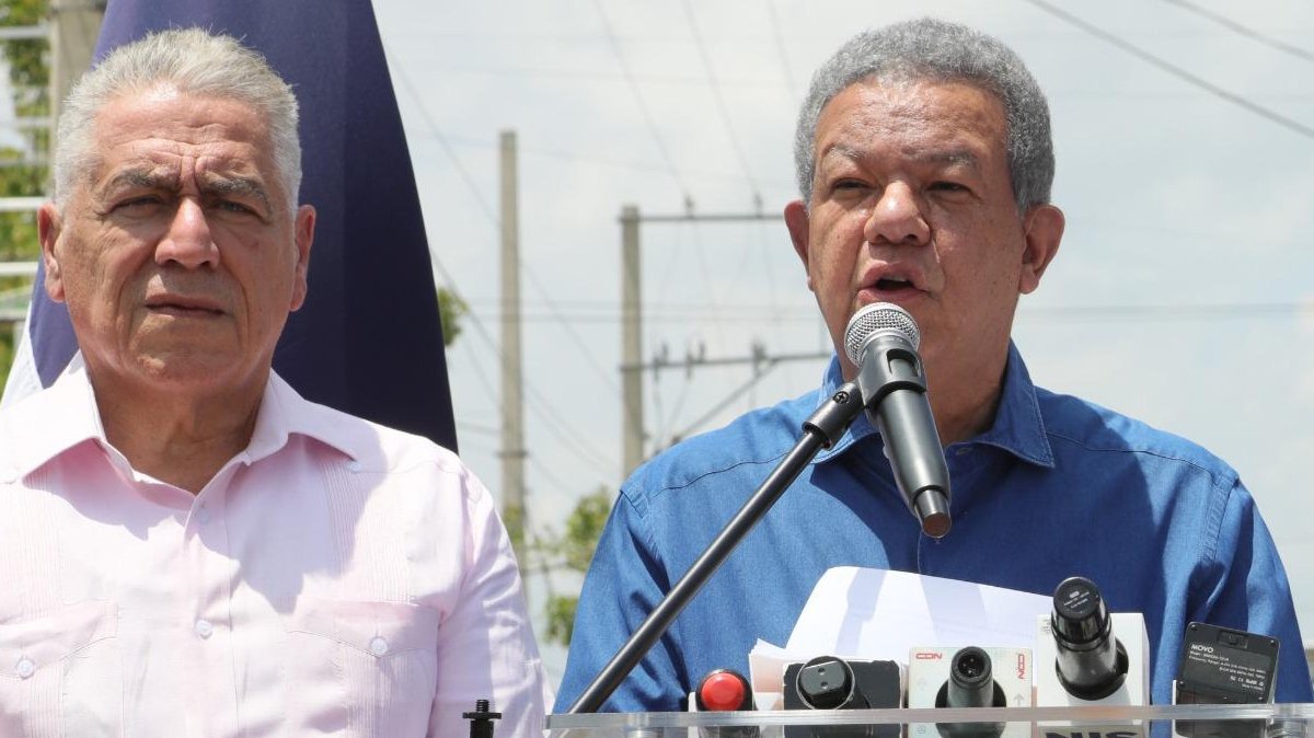 General retirado Soto Jiménez y el expresidente Leonel Fernández.