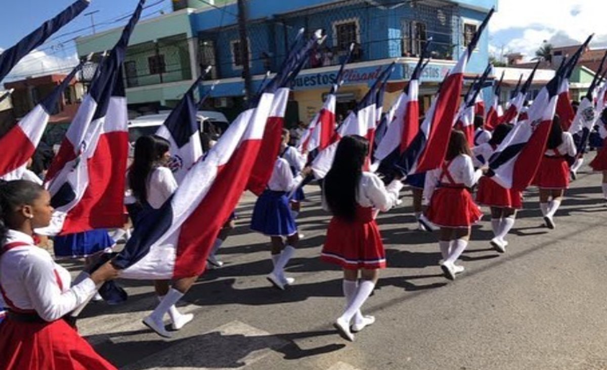 Desfile de estudiantes