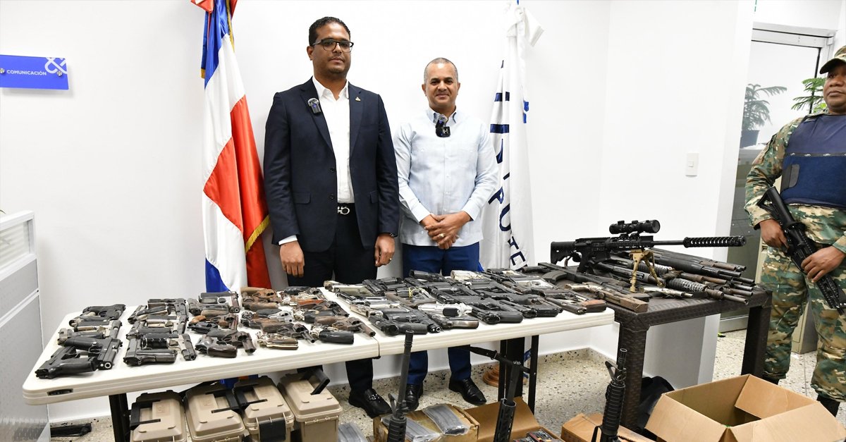 17 mil municiones y 94 armas de diferentes calibre