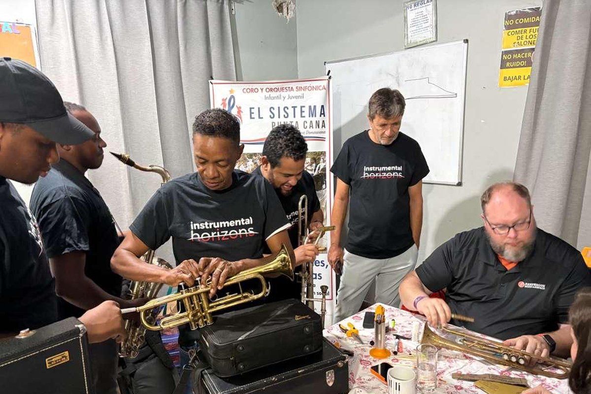 El Sistema Punta Cana inaugura Taller de Luthería